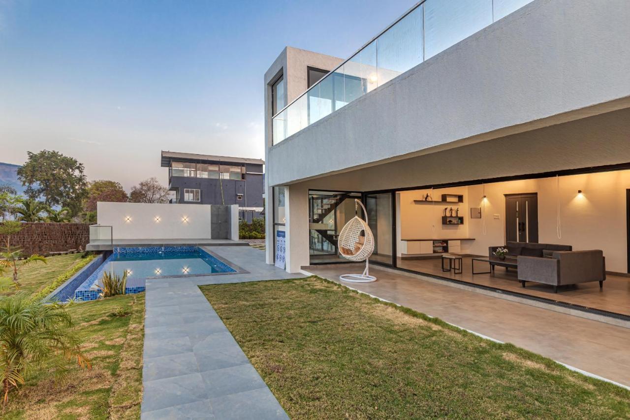 Saffronstays Stargazer, Karjat - Luxury Pool Villa With Lake View Exterior foto