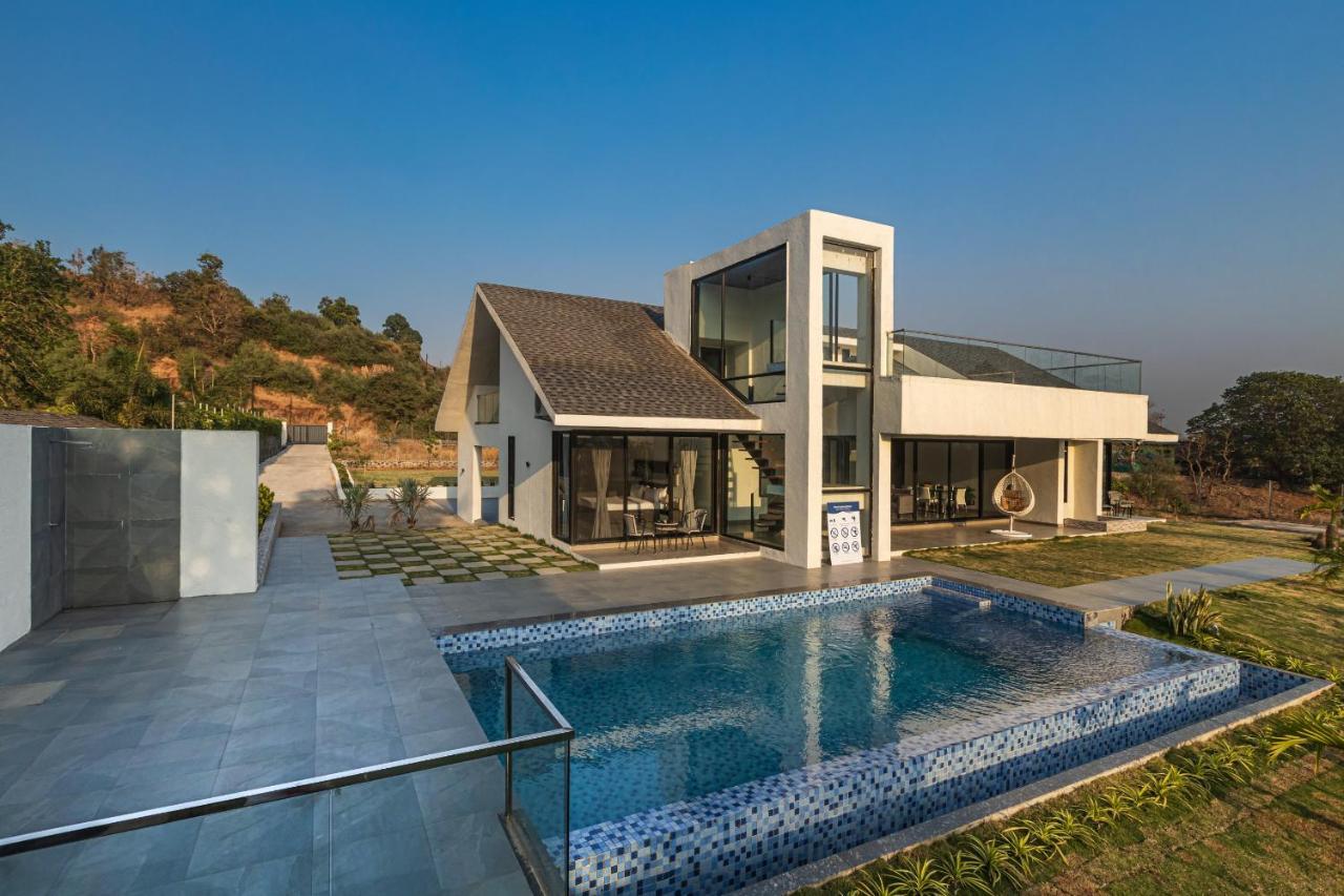 Saffronstays Stargazer, Karjat - Luxury Pool Villa With Lake View Exterior foto